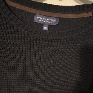 Roundtree & Yorke Men's Navy Crewneck Sweater